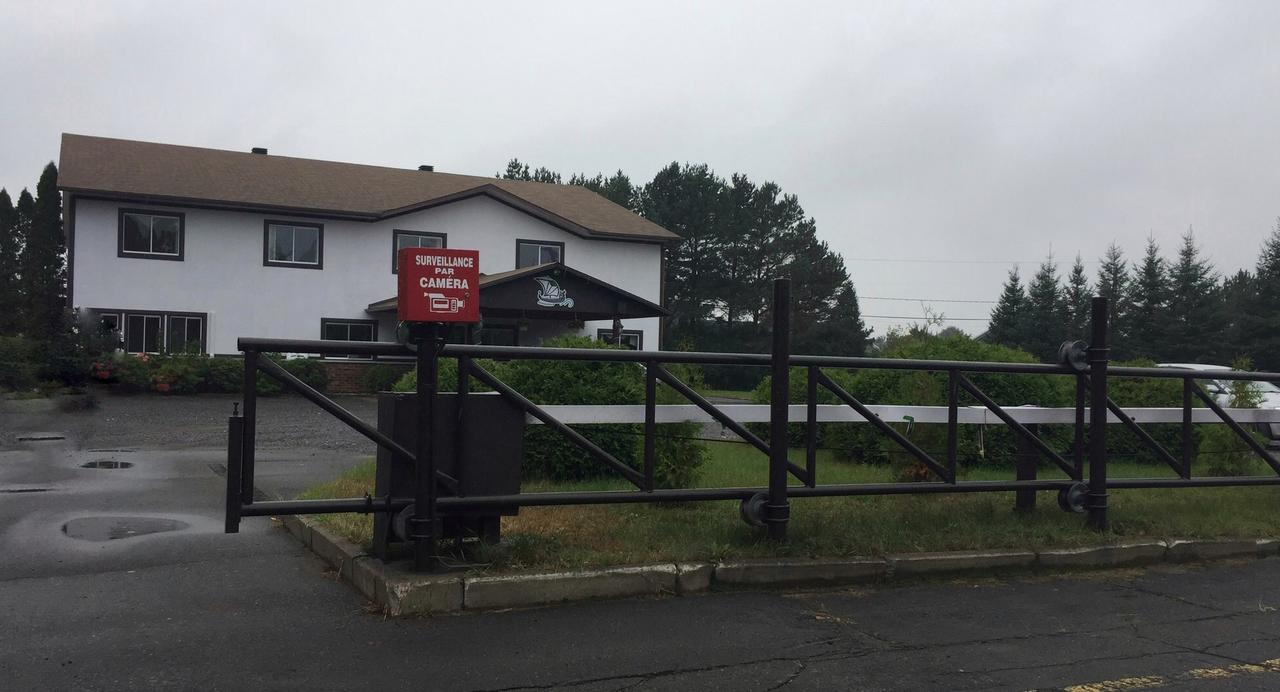 Auberge Motel Drakkar Shawinigan Exterior foto